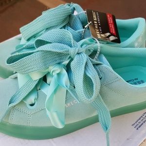 Sketches air cooled memory foam suede sneakers